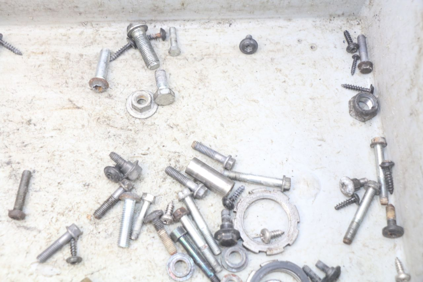 photo de WOREK ŚRUB I ŚRUBEK PEUGEOT LUDIX BLASTER 50 (2006 - 2014) - Inny kąt widzenia