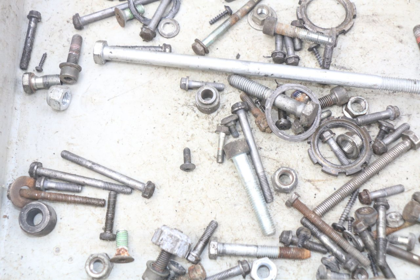 photo de WOREK ŚRUB I WKRĘTÓW PEUGEOT LUDIX 50 (2008 - 2017) - Zoom stanu zużycia