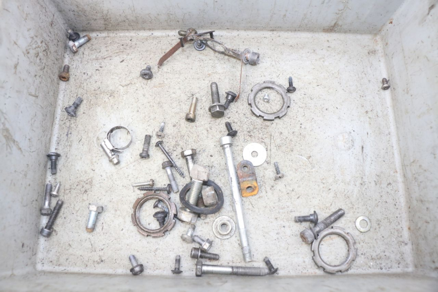 photo de WOREK ŚRUB I WKRĘTÓW PEUGEOT LUDIX 50 (2008 - 2017) - Widok główny