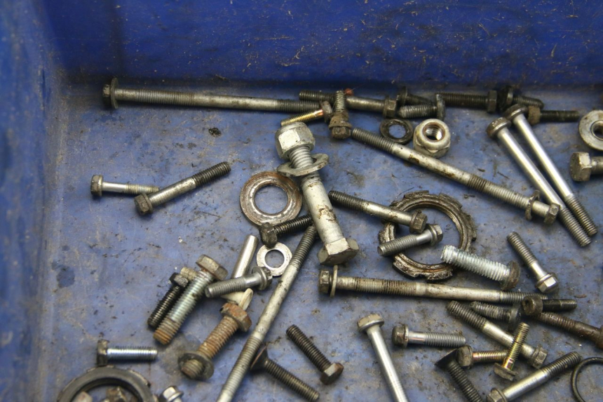 photo de WOREK ŚRUB I WKRĘTÓW PEUGEOT LUDIX 50 (2008 - 2017) - Zbliżenie techniczne