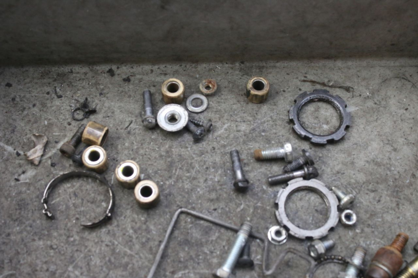 photo de WOREK ŚRUB I WKRĘTÓW PEUGEOT LUDIX 50 (2008 - 2017) - Inny kąt widzenia