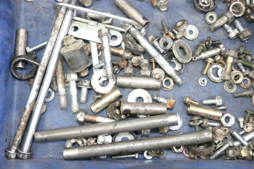 photo de WOREK ŚRUB I WKRĘTÓW MASAI XL 50 (2012 - 2019) - Inny kąt widzenia