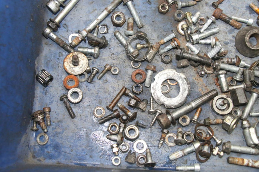 photo de WOREK ŚRUB I WKRĘTÓW MBK X-LIMIT XLIMIT 50 (2007 - 2012) - Inny kąt widzenia