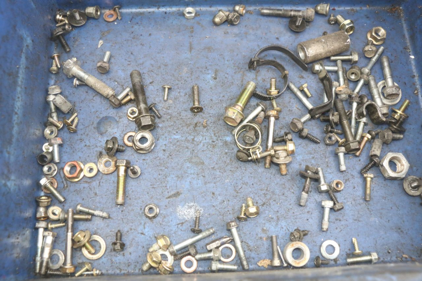 photo de WOREK ŚRUB I WKRĘTÓW SYM MIO 50 (2011 - 2017) - Szczegół części