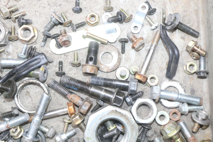 photo de WOREK ŚRUB I WKRĘTÓW SYM MIO 50 (2011 - 2017) - Zoom stanu zużycia