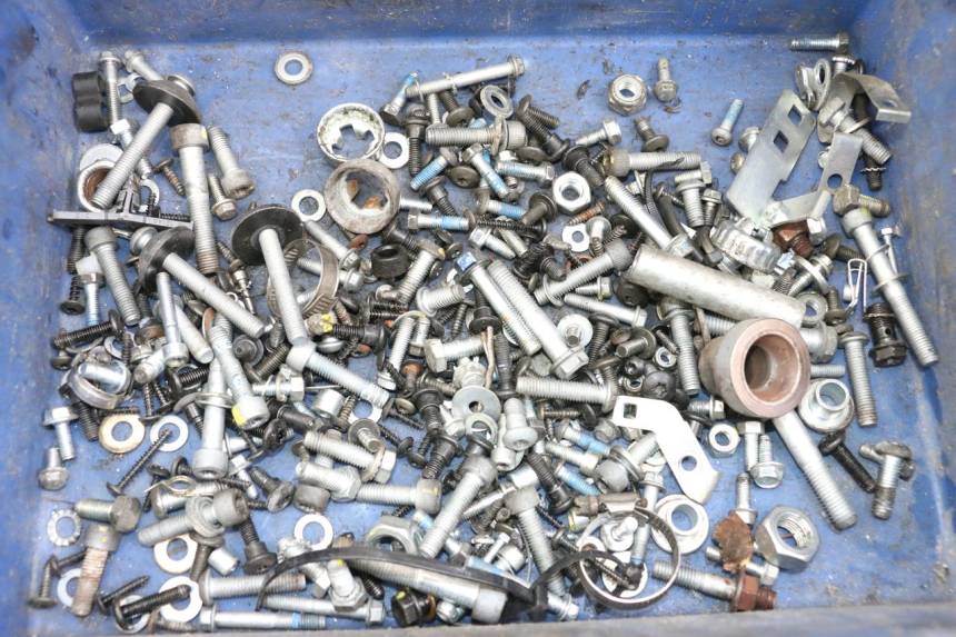 photo de WOREK ŚRUB I ŚRUBEK PIAGGIO MP3 HPE 350 (2018 - 2020) - Szczegół części