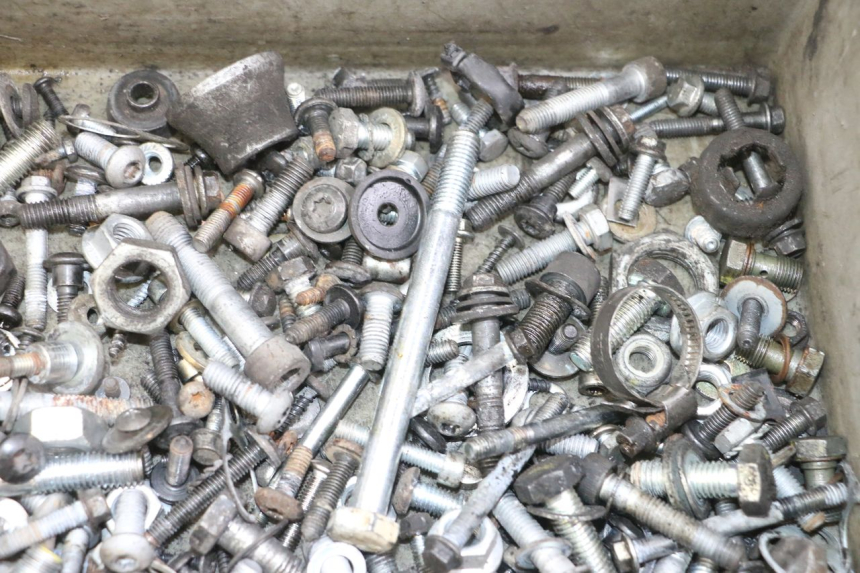 photo de WOREK ŚRUB I WKRĘTÓW PIAGGIO MP3 LT 300 (2010 - 2016) - Zbliżenie techniczne