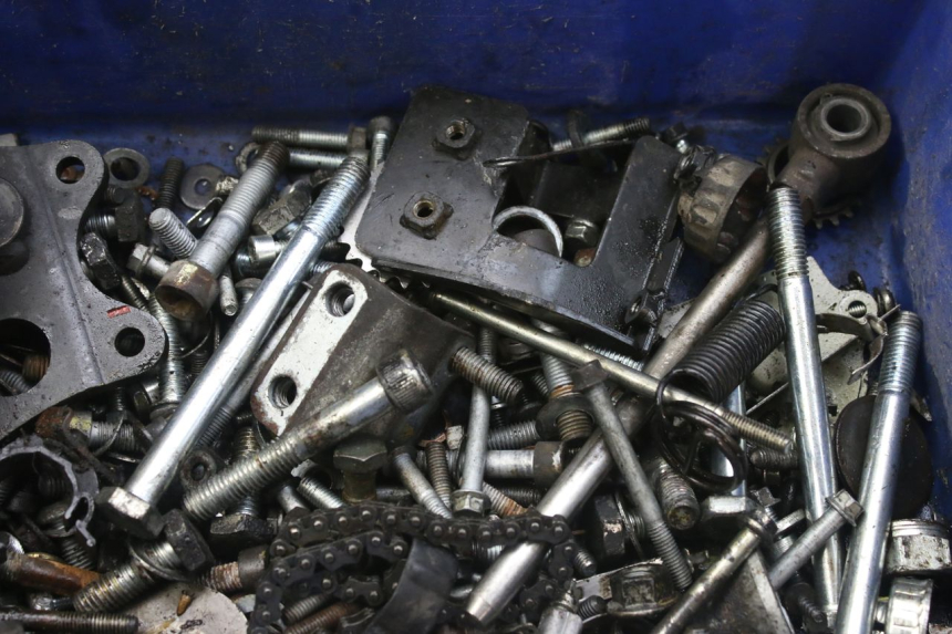 photo de WOREK ŚRUB I ŚRUBEK PIAGGIO MP3 RL 250 (2006 - 2010) - Inny kąt widzenia