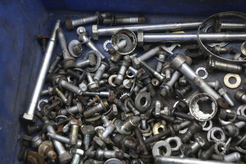 photo de WOREK ŚRUB I WKRĘTÓW PIAGGIO MP3 125 (2006 - 2014) - Szczegół części