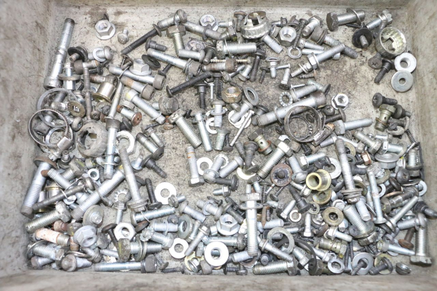 photo de WOREK ŚRUB I WKRĘTÓW PIAGGIO MP3 125 (2006 - 2014) - Widok główny