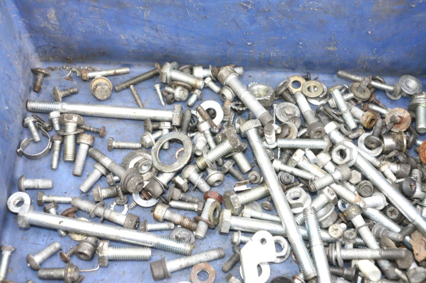 photo de WOREK ŚRUB I WKRĘTÓW PIAGGIO MP3 125 (2006 - 2014) - Szczegół części