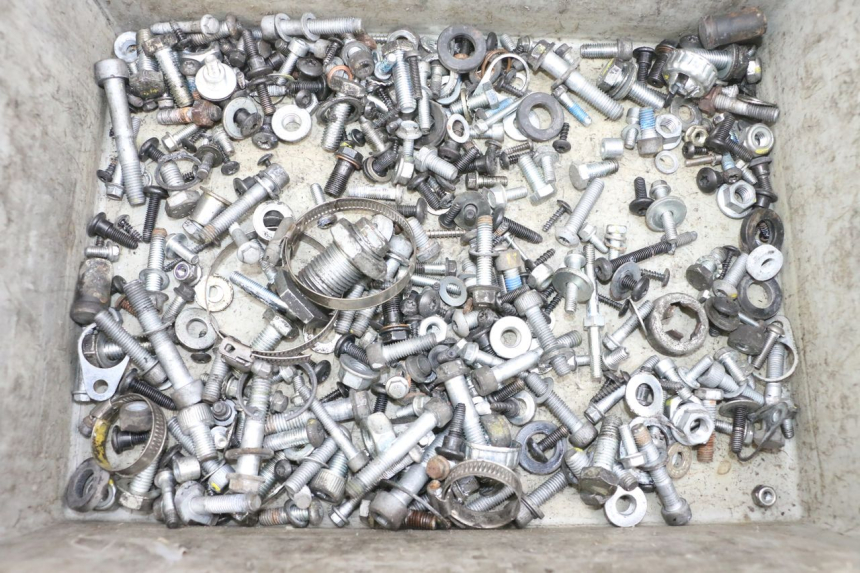 photo de WOREK ŚRUB I WKRĘTÓW PIAGGIO MP3 500 (2016 - 2018) - Widok główny