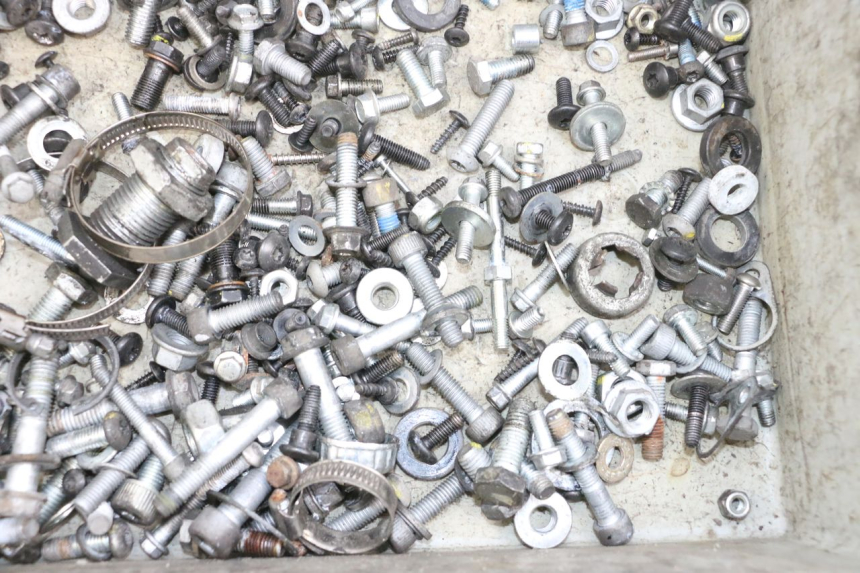 photo de WOREK ŚRUB I WKRĘTÓW PIAGGIO MP3 500 (2016 - 2018) - Zbliżenie techniczne