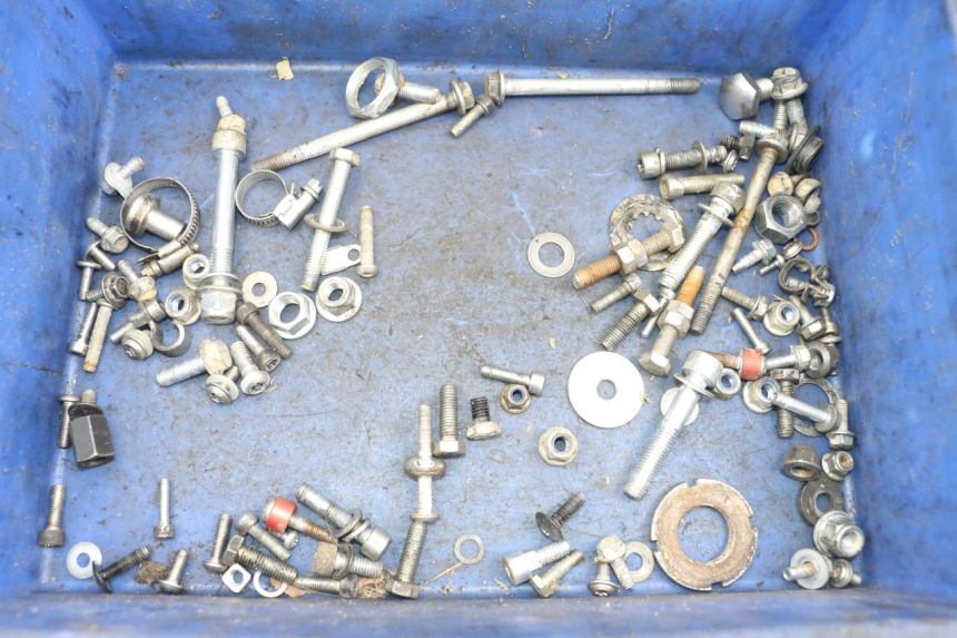 photo de WOREK Z ŚRUBAMI I ELEMENTAMI ZŁĄCZNYMI RIEJU MRT 50 (2018 - 2021) - Widok główny