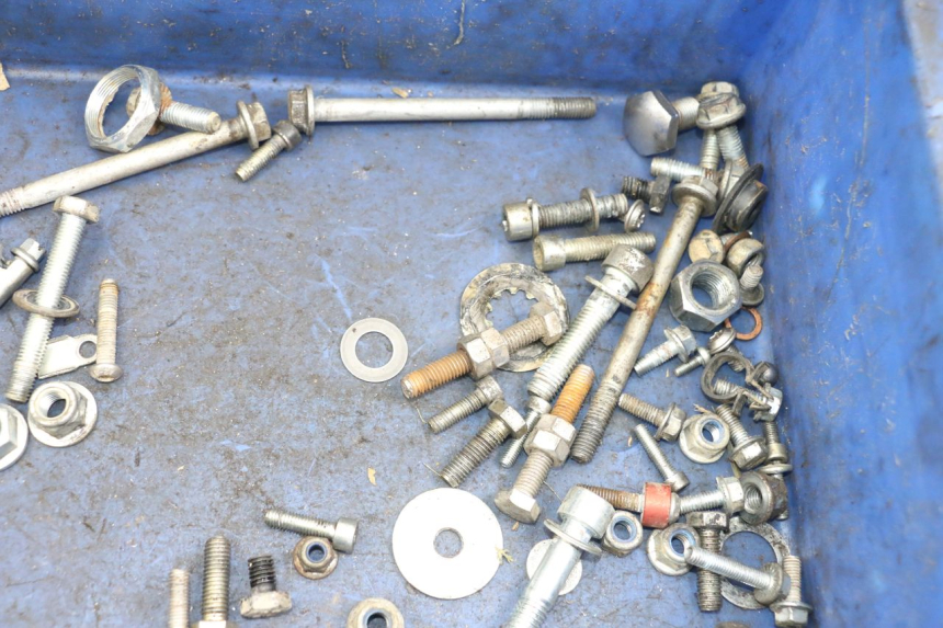 photo de WOREK Z ŚRUBAMI I ELEMENTAMI ZŁĄCZNYMI RIEJU MRT 50 (2018 - 2021) - Zoom stanu zużycia