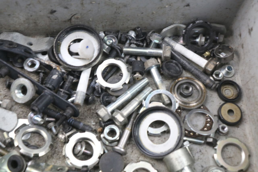 photo de WOREK ŚRUB I WKRĘTÓW MBK MW TRYPTIK 125 (2017 - 2022) - Inny kąt widzenia