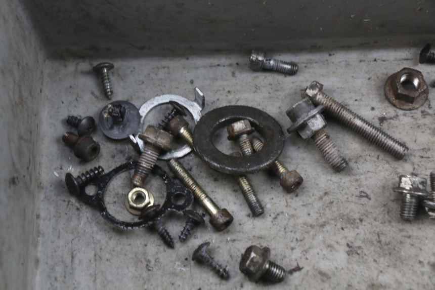 photo de WOREK ŚRUB I WKRĘTÓW YAMAHA NEO'S NEOS 2T 50 (2007 - 2017) - Zbliżenie techniczne