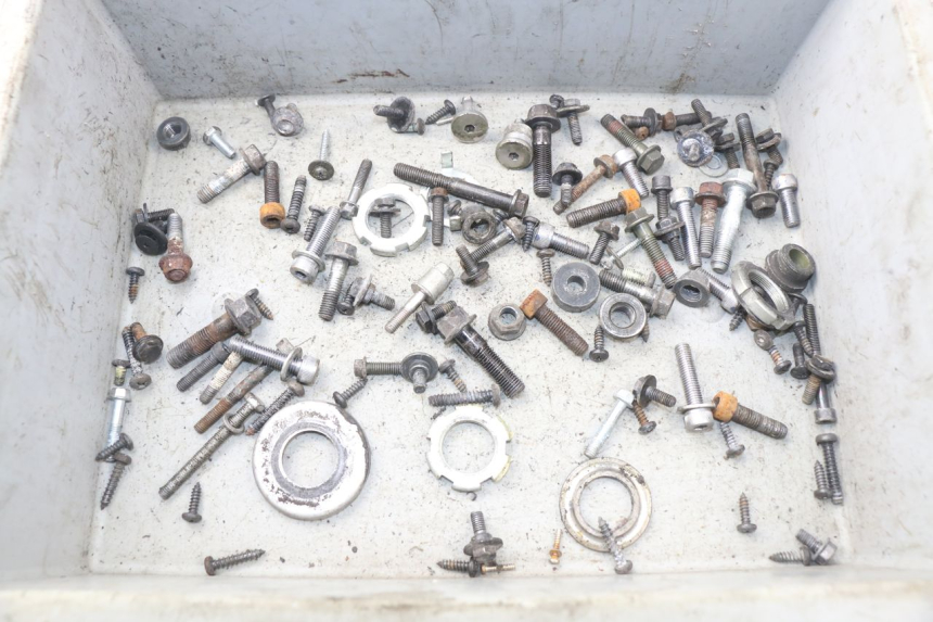 photo de TORBA ZESTAW ŚRUB I WKRĘTÓW YAMAHA NEOS NEO'S 4T 50 (2008 - 2016) - Widok główny