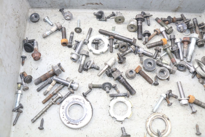 photo de TORBA ZESTAW ŚRUB I WKRĘTÓW YAMAHA NEOS NEO'S 4T 50 (2008 - 2016) - Szczegół części