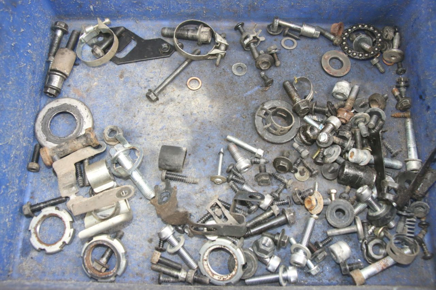 photo de TORBA ZESTAW ŚRUB I WKRĘTÓW YAMAHA NEOS NEO'S 4T 50 (2008 - 2016) - Widok główny