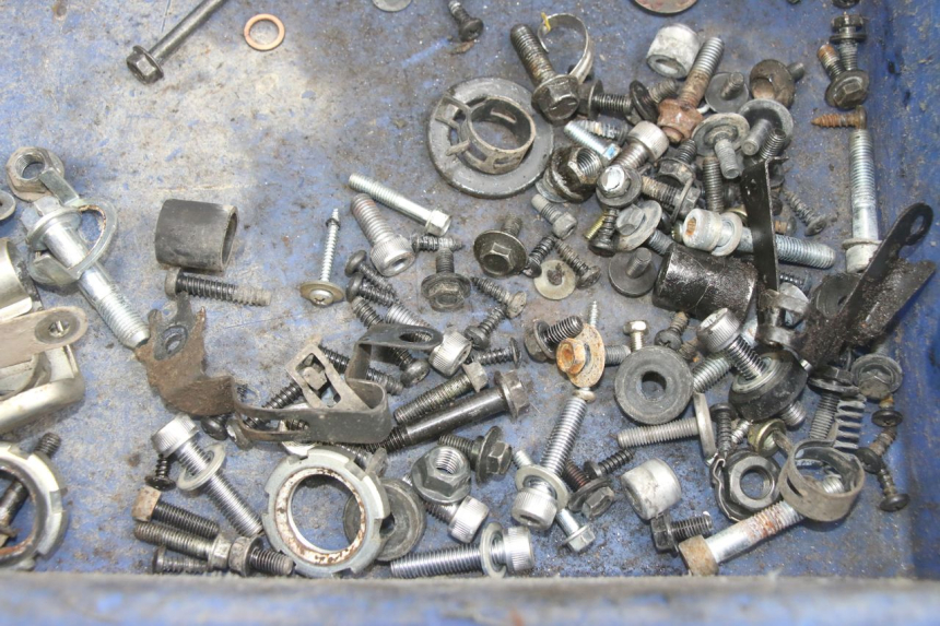 photo de TORBA ZESTAW ŚRUB I WKRĘTÓW YAMAHA NEOS NEO'S 4T 50 (2008 - 2016) - Zoom stanu zużycia