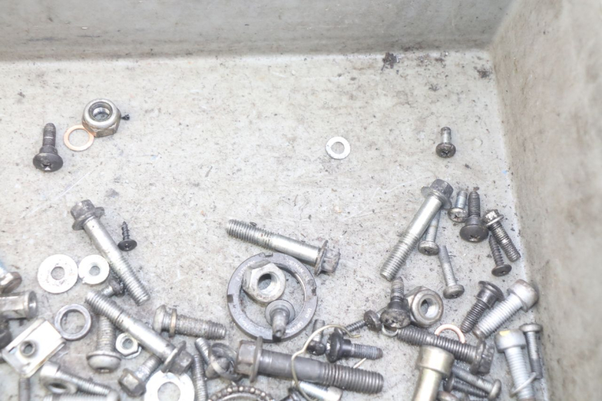 photo de WOREK ŚRUB I WKRĘTÓW PIAGGIO NEW TYPHOON 50 (2018 - 2021) - Zoom stanu zużycia