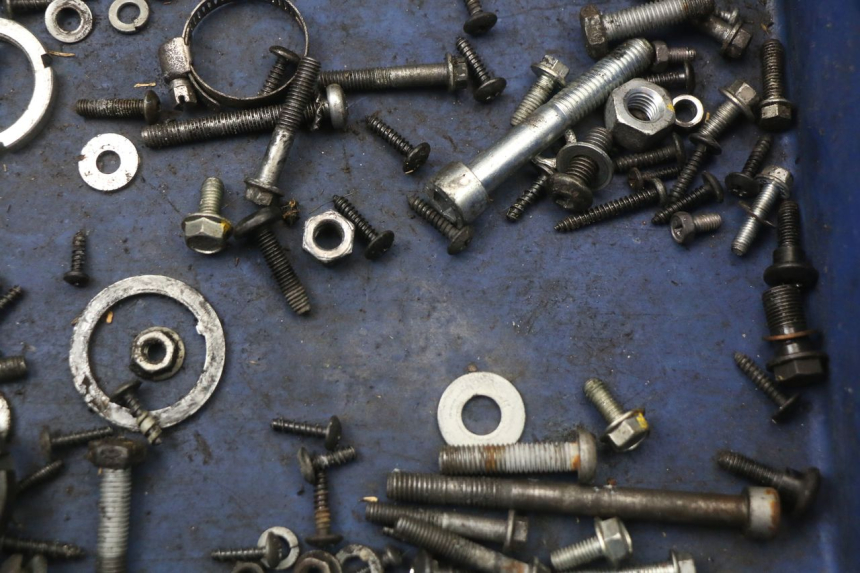 photo de WOREK ŚRUB I WKRĘTÓW PIAGGIO NEW TYPHOON 50 (2018 - 2021) - Zbliżenie techniczne