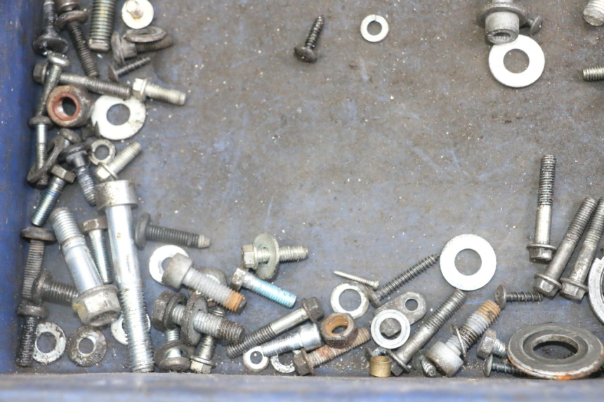 photo de WOREK ŚRUB I WKRĘTÓW PIAGGIO NEW TYPHOON 50 (2018 - 2021) - Inny kąt widzenia