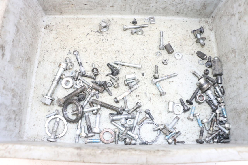 photo de WOREK ŚRUB I WKRĘTÓW PIAGGIO NEW TYPHOON 50 (2018 - 2021) - Widok główny