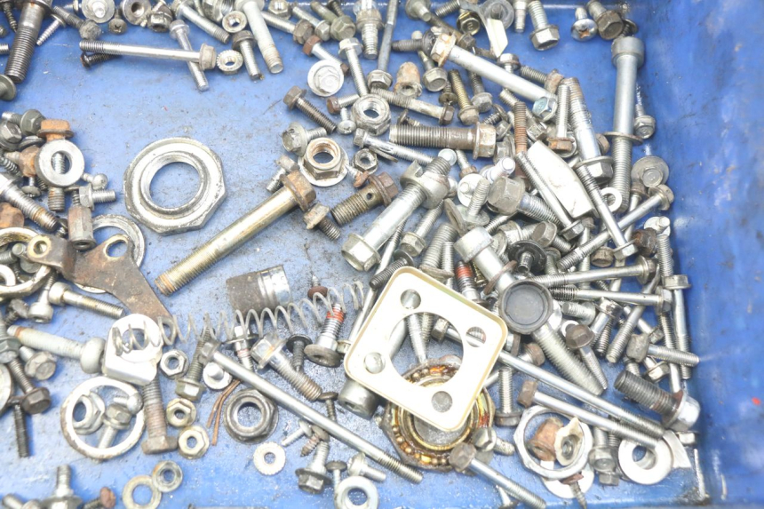 photo de TORBA ZESTAW ŚRUB I WKRĘTÓW HONDA NHX LEAD 110 (2008 - 2010) - Szczegół części