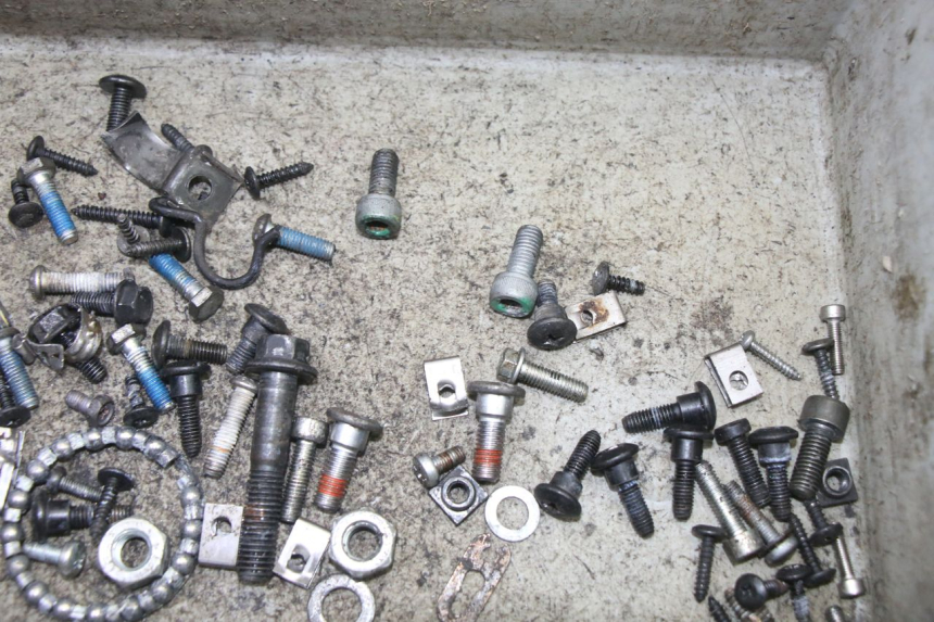 photo de WOREK ŚRUB I WKRĘTÓW PIAGGIO NRG POWER PUREJET 50 (2018 - 2021) - Zoom stanu zużycia