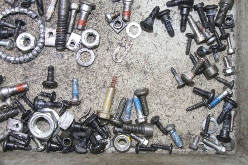 photo de WOREK ŚRUB I WKRĘTÓW PIAGGIO NRG POWER PUREJET 50 (2018 - 2021) - Zbliżenie techniczne