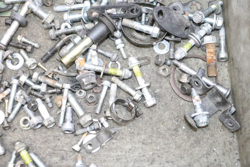 photo de WOREK ŚRUB I WKRĘTÓW HONDA NSR R 125 (1994 - 2003) - Szczegół części