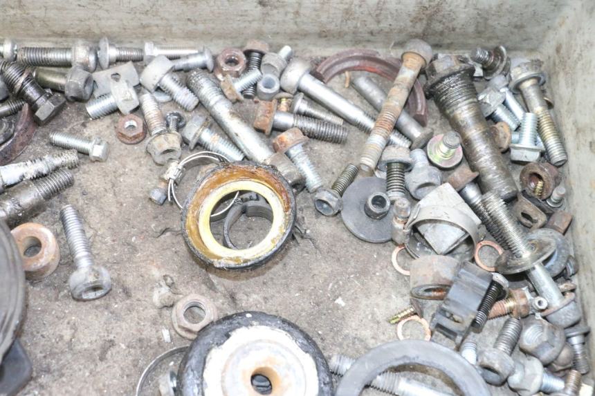 photo de WOREK ŚRUB I WKRĘTÓW HONDA NTV DEAUVILLE 650 (1998 - 2001) - Inny kąt widzenia