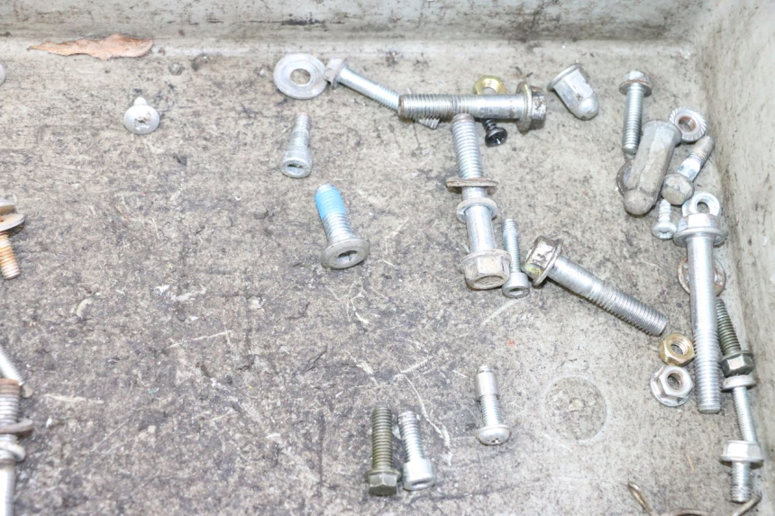 photo de WOREK ŚRUB I WKRĘTÓW JM MOTORS OLDIES GT 4T 50 (2018 - 2025) - Inny kąt widzenia