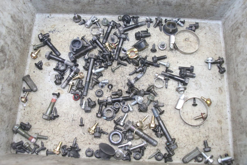 photo de WOREK Z ŚRUBAMI I ELEMENTAMI ZŁĄCZNYMI SYM ORBIT III 3 4T 50 (2021 - 2025) - Widok główny