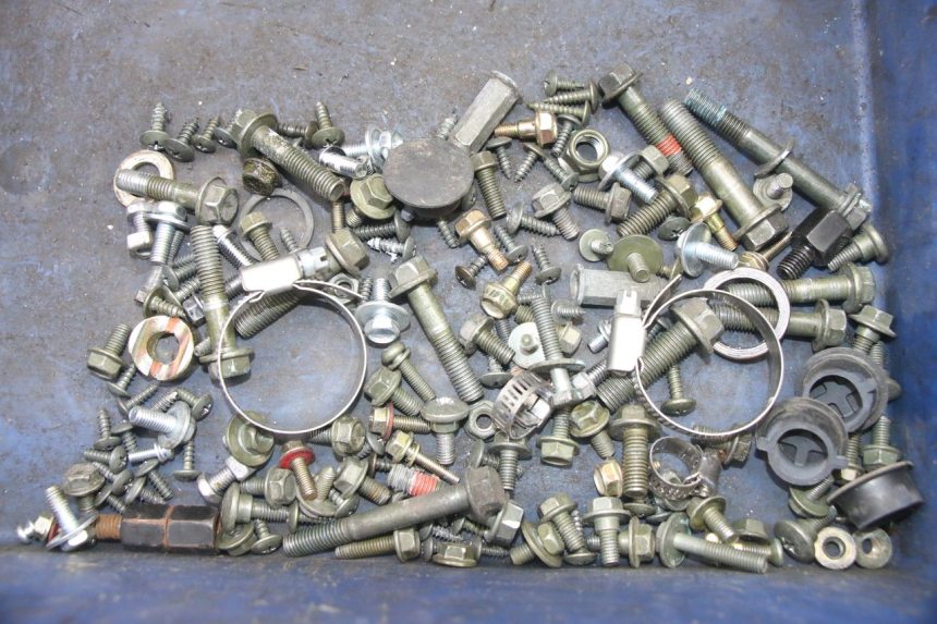 photo de WOREK Z ŚRUBAMI I ELEMENTAMI ZŁĄCZNYMI SYM ORBIT III 3 4T 50 (2021 - 2025) - Widok główny