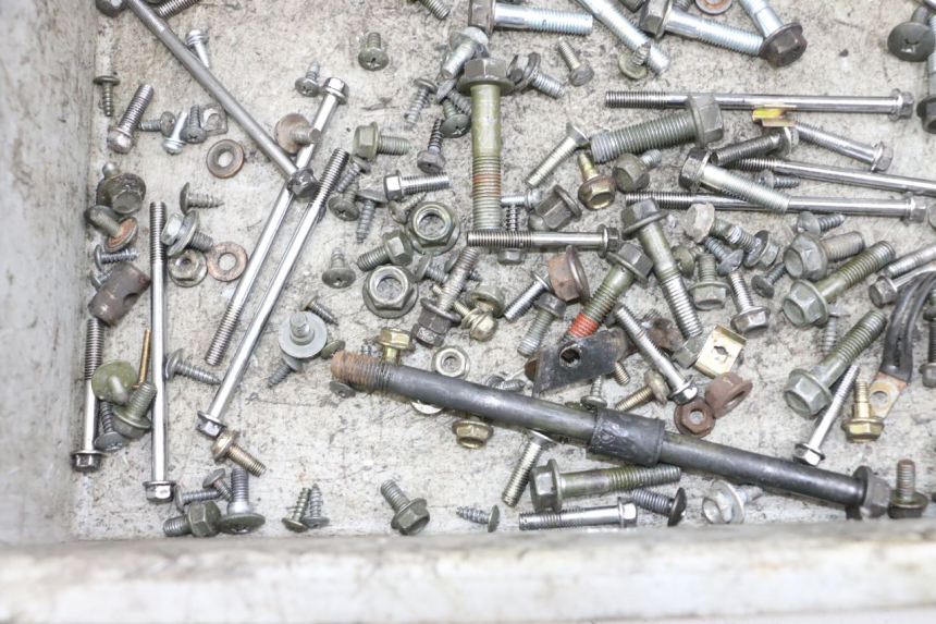 photo de WOREK Z ŚRUBAMI I ELEMENTAMI ZŁĄCZNYMI SYM ORBIT III 3 4T 50 (2021 - 2025) - Inny kąt widzenia