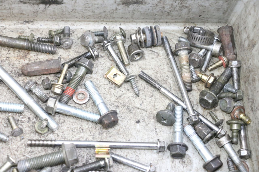 photo de WOREK Z ŚRUBAMI I ELEMENTAMI ZŁĄCZNYMI SYM ORBIT III 3 4T 50 (2021 - 2025) - Widok ogólny