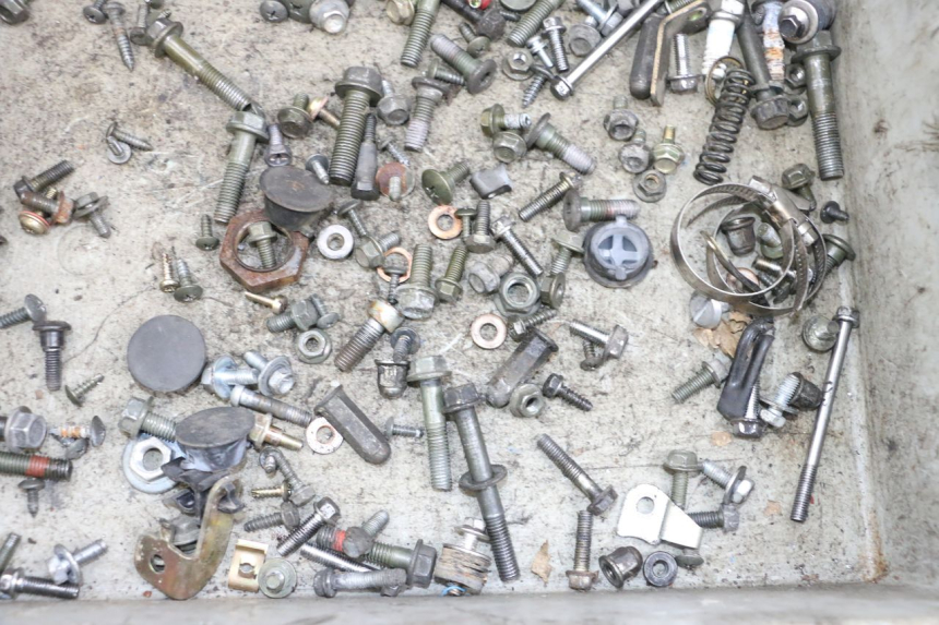 photo de TORBA ZESTAW ŚRUB I WKRĘTÓW SYM ORBIT III 3 4T 50 (2018 - 2021) - Szczegół części