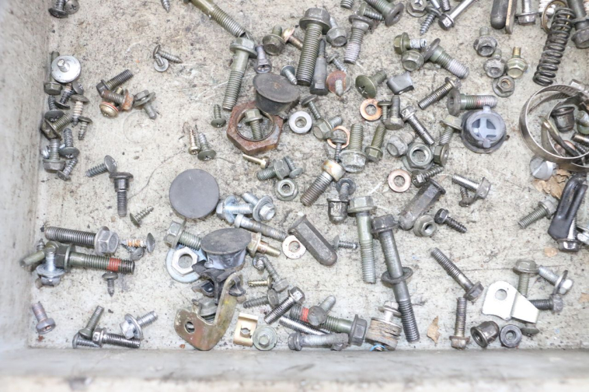 photo de TORBA ZESTAW ŚRUB I WKRĘTÓW SYM ORBIT III 3 4T 50 (2018 - 2021) - Inny kąt widzenia