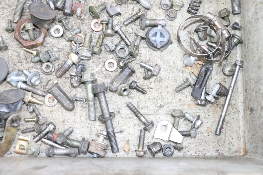 photo de TORBA ZESTAW ŚRUB I WKRĘTÓW SYM ORBIT III 3 4T 50 (2018 - 2021) - Zbliżenie techniczne