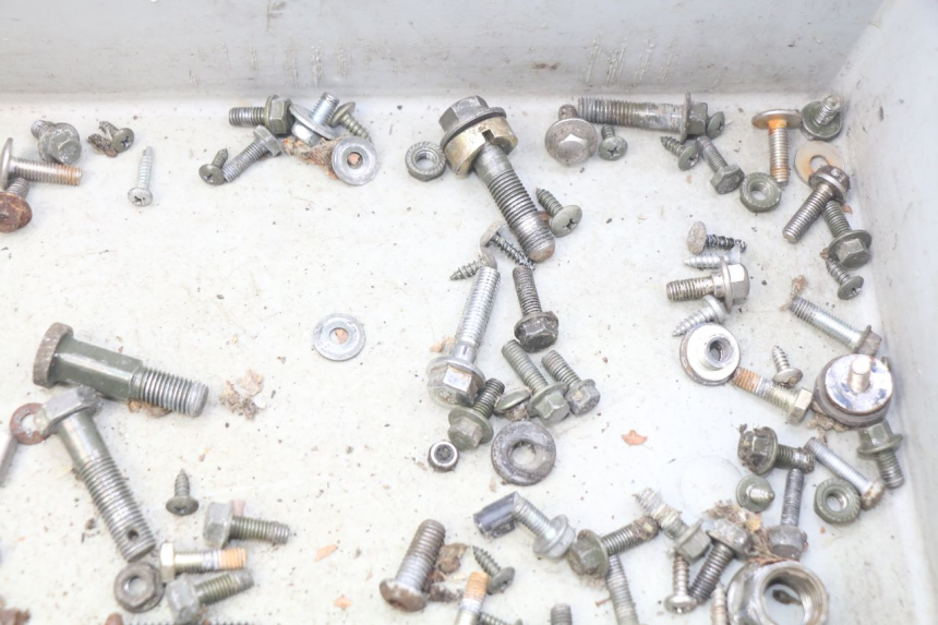 photo de TORBA ZESTAW ŚRUB I WKRĘTÓW TNT MOTOR OTTO 2T 50 (2012 - 2018) - Inny kąt widzenia