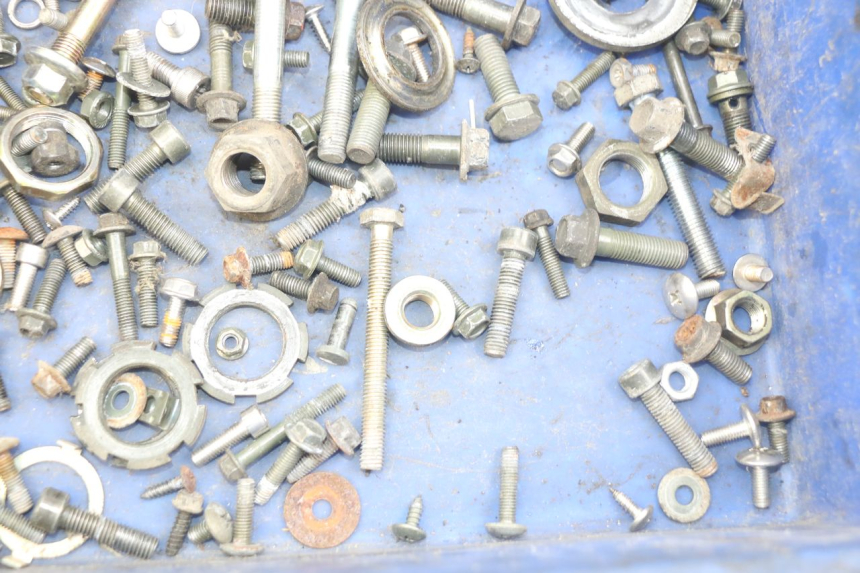 photo de TORBA ZESTAW ŚRUB I WKRĘTÓW TNT MOTOR OTTO 2T 50 (2012 - 2018) - Zoom stanu zużycia