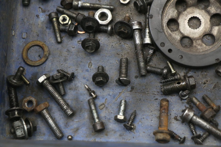 photo de WOREK ŚRUB I WKRĘTÓW MBK OVETTO 2T 50 (2007 - 2017) - Inny kąt widzenia