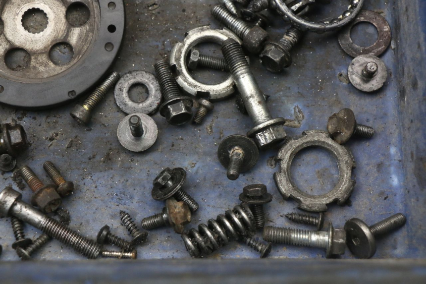 photo de WOREK ŚRUB I WKRĘTÓW MBK OVETTO 2T 50 (2007 - 2017) - Zbliżenie techniczne