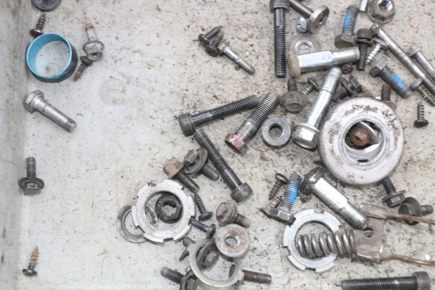 photo de WOREK ŚRUB I ŚRUBEK MBK OVETTO ONE 2T 50 (2013 - 2017) - Zoom stanu zużycia