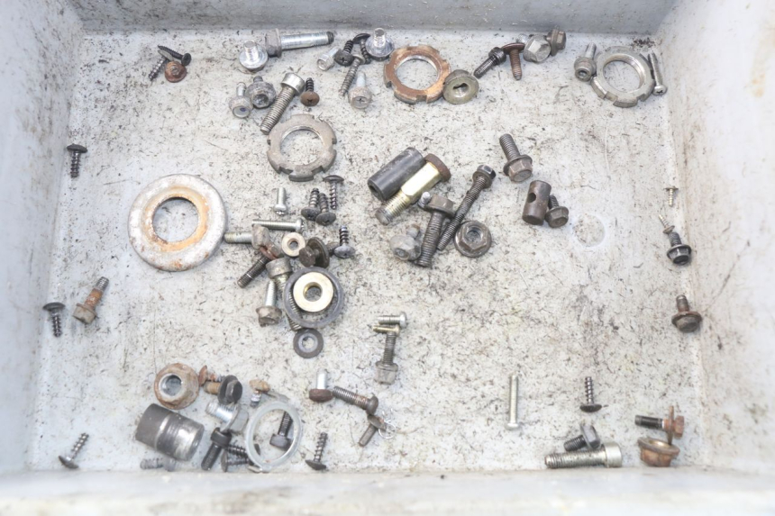 photo de WOREK ŚRUB I WKRĘTÓW MBK OVETTO 50 (1998 - 2007) - Widok główny