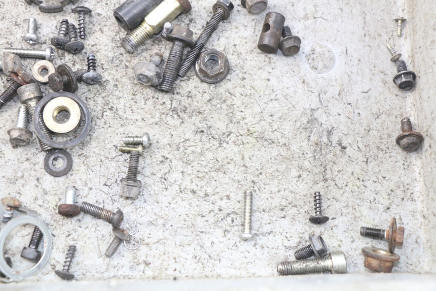 photo de WOREK ŚRUB I WKRĘTÓW MBK OVETTO 50 (1998 - 2007) - Zoom stanu zużycia