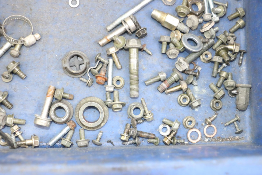 photo de WOREK ŚRUB I WKRĘTÓW PEUGEOT BELVILLE 125 (2017 - 2021) - Zoom stanu zużycia